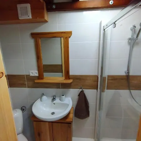 Eliska Dreveny Raj Apartment