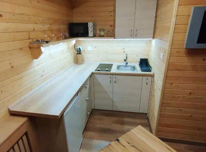 Eliska Dreveny Raj *